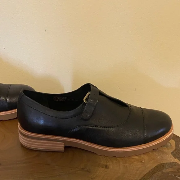 Kork-Ease Black Leather Flats with Tan Soles - Picture 5 of 9